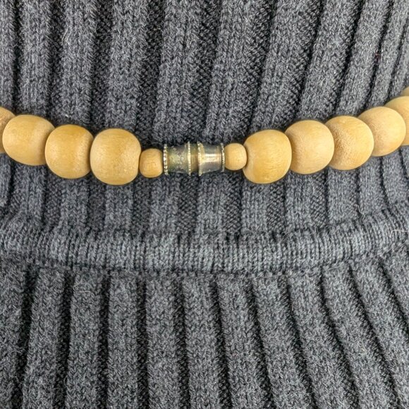 Vintage Elephant Lion Safari Carving Wooden Beads Necklace Blonde Wood Boho - Picture 6 of 6